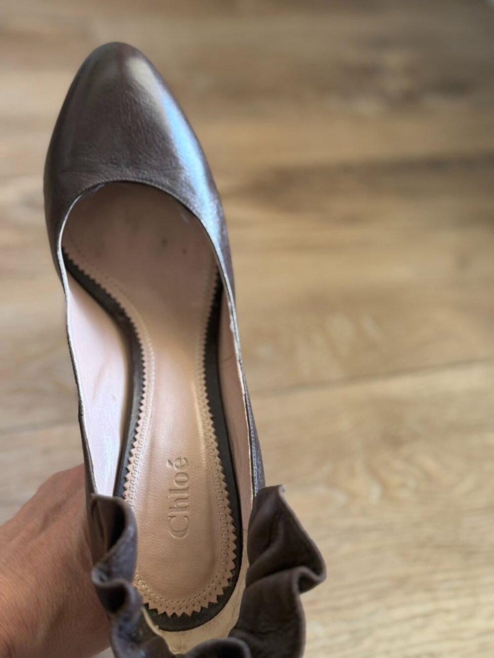 Chloe Ruffle-Back Heels, Size 40 - Picture 9 of 10